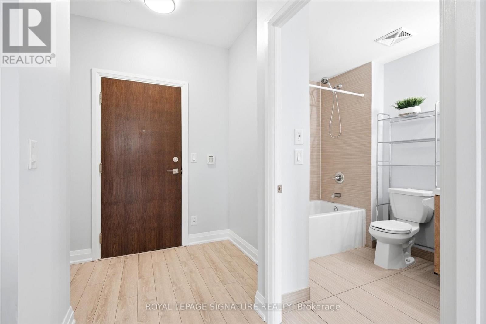 Gl5 - 6 Eva Road, Toronto, Ontario  M9C 0B1 - Photo 19 - W12924198