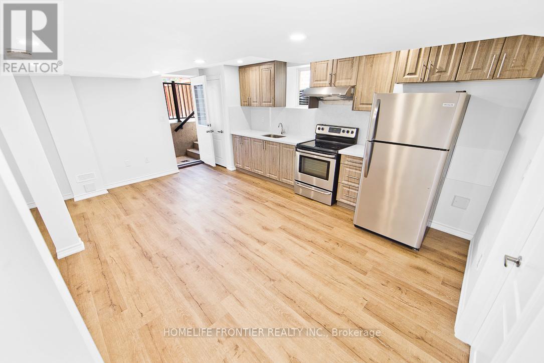 Lower - 311 Hinton Terrace, Milton, Ontario  L9E 1C8 - Photo 4 - W12903542