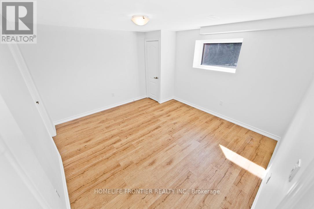 Lower - 311 Hinton Terrace, Milton, Ontario  L9E 1C8 - Photo 8 - W12903542