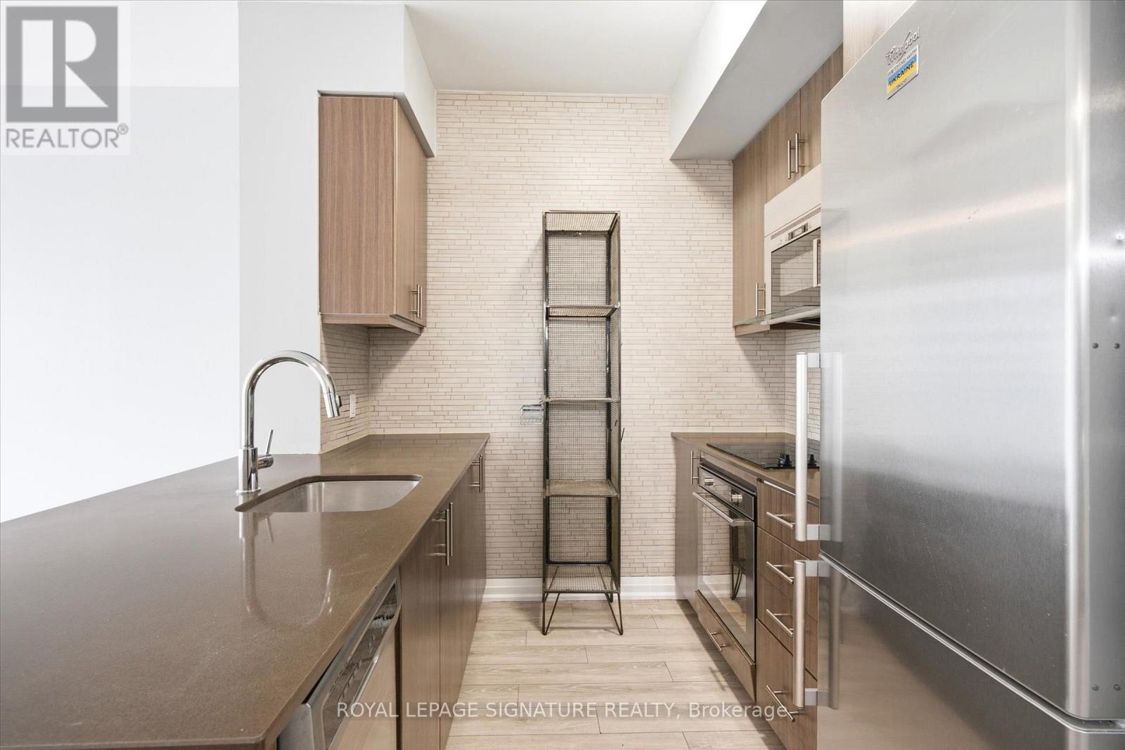 Gl5 - 6 Eva Road, Toronto, Ontario  M9C 0B1 - Photo 3 - W12924198