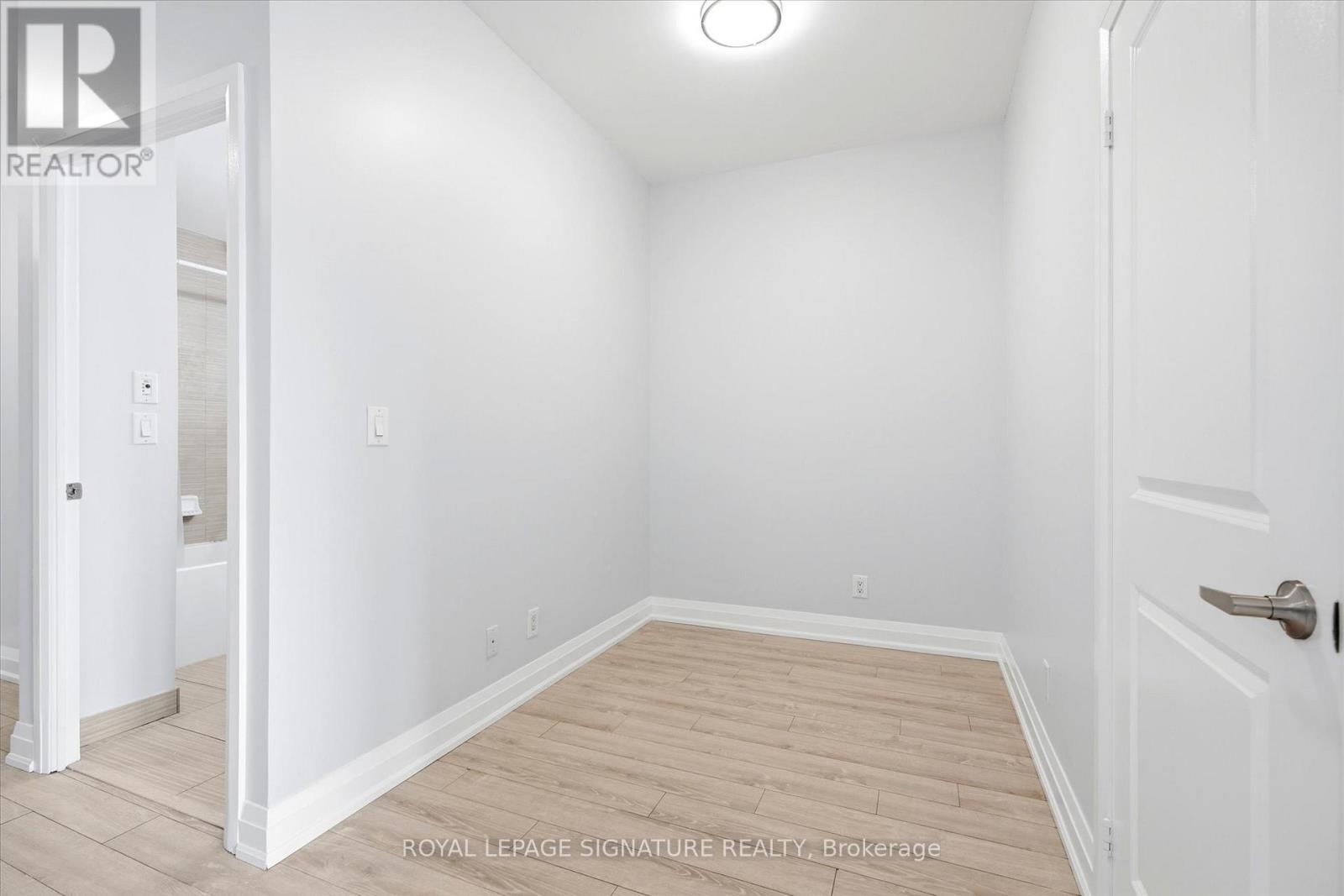 Gl5 - 6 Eva Road, Toronto, Ontario  M9C 0B1 - Photo 5 - W12924198