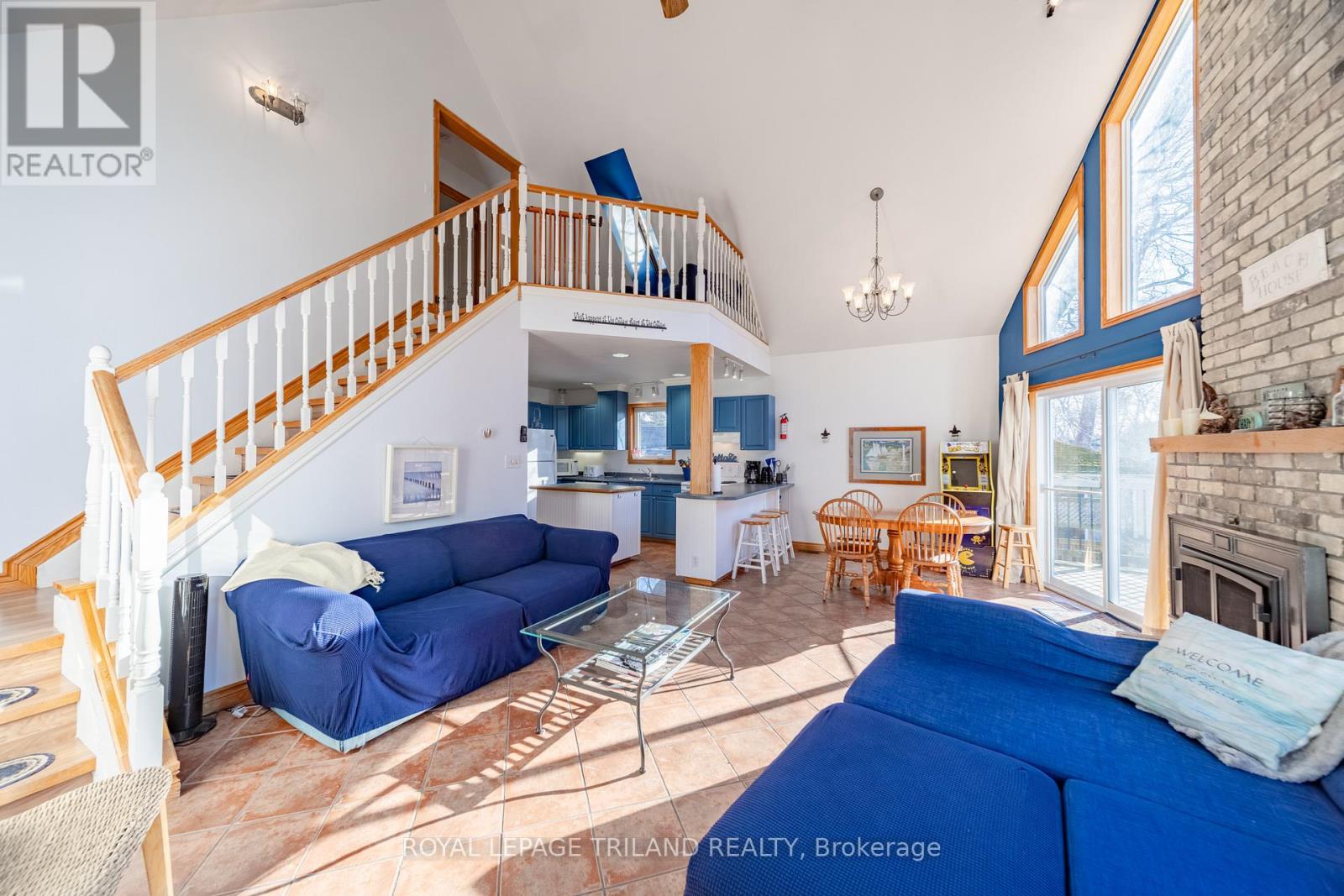 28 Elmwood Avenue, Lambton Shores, Ontario  N0M 1T0 - Photo 30 - X12924414