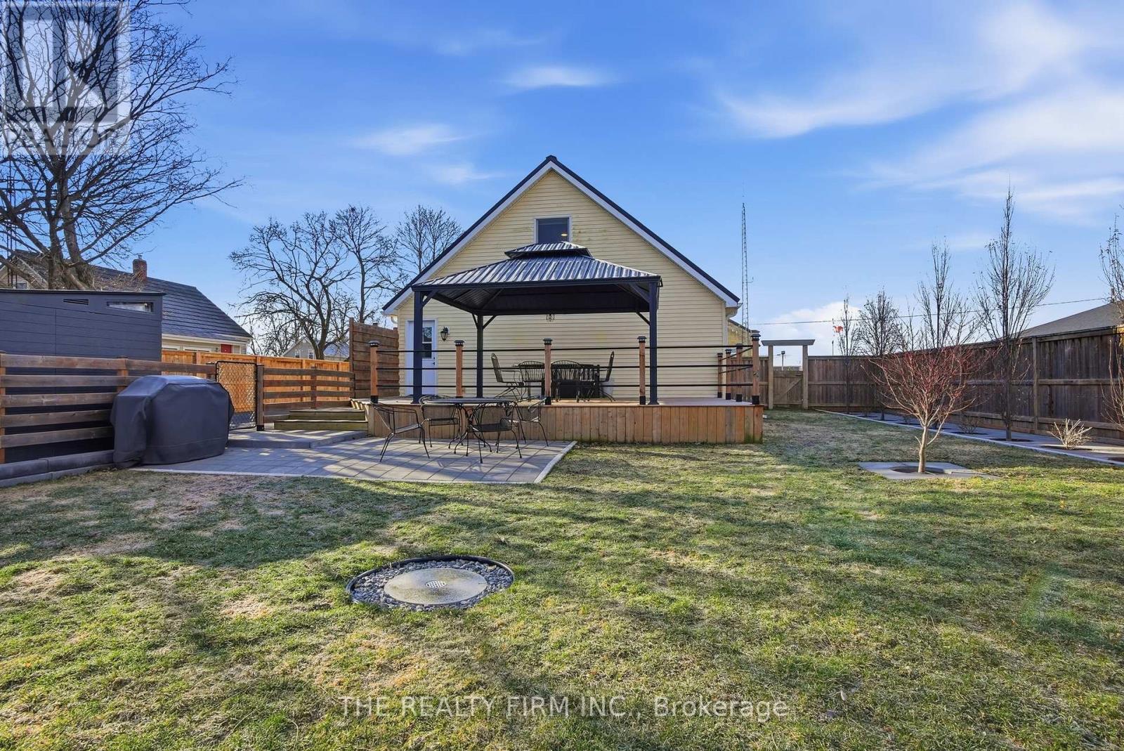 521 Ontario Street, Warwick, Ontario  N0M 2S0 - Photo 38 - X12924434