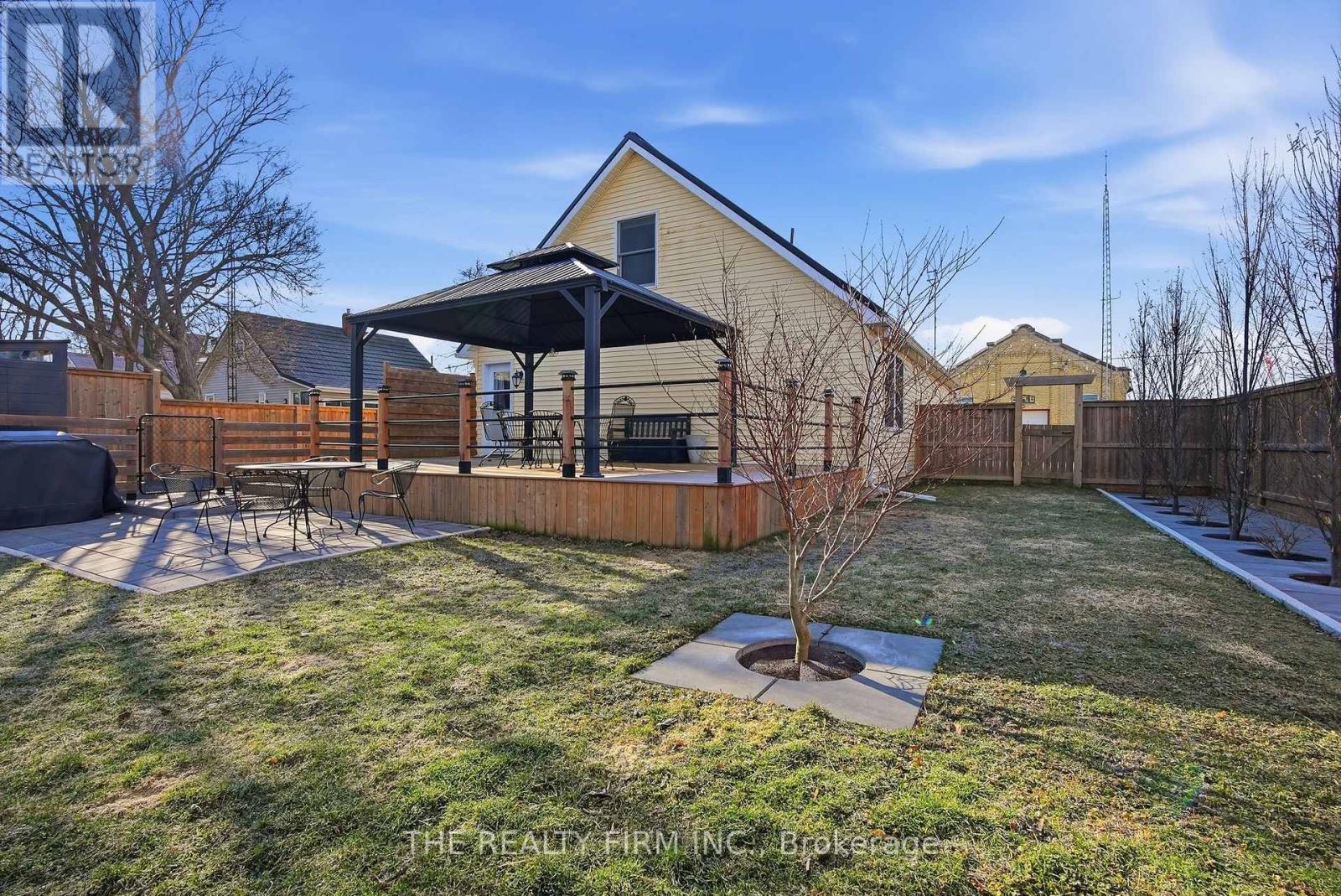 521 Ontario Street, Warwick, Ontario  N0M 2S0 - Photo 40 - X12924434