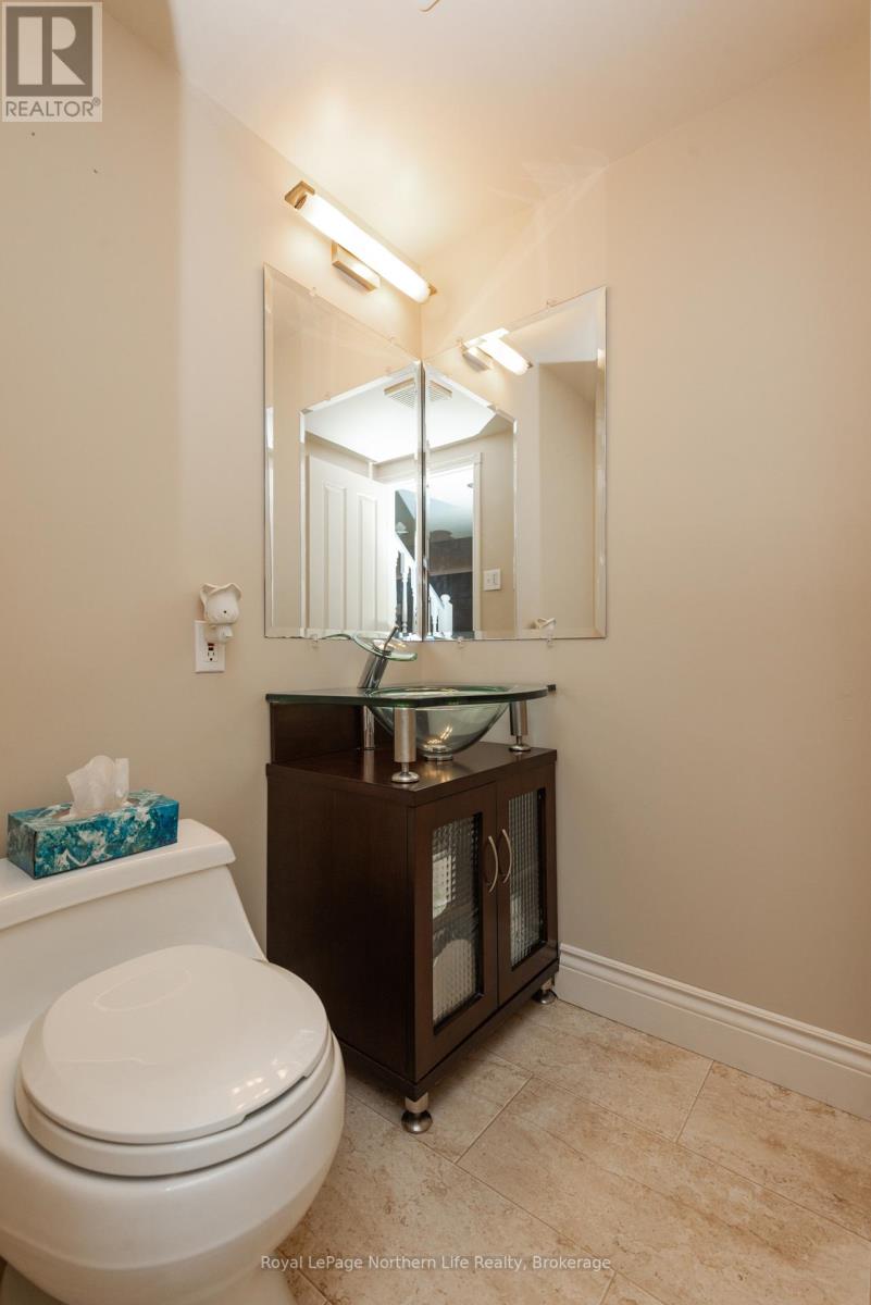 235 Labreche Drive, North Bay, Ontario  P1A 4J6 - Photo 9 - X12924490