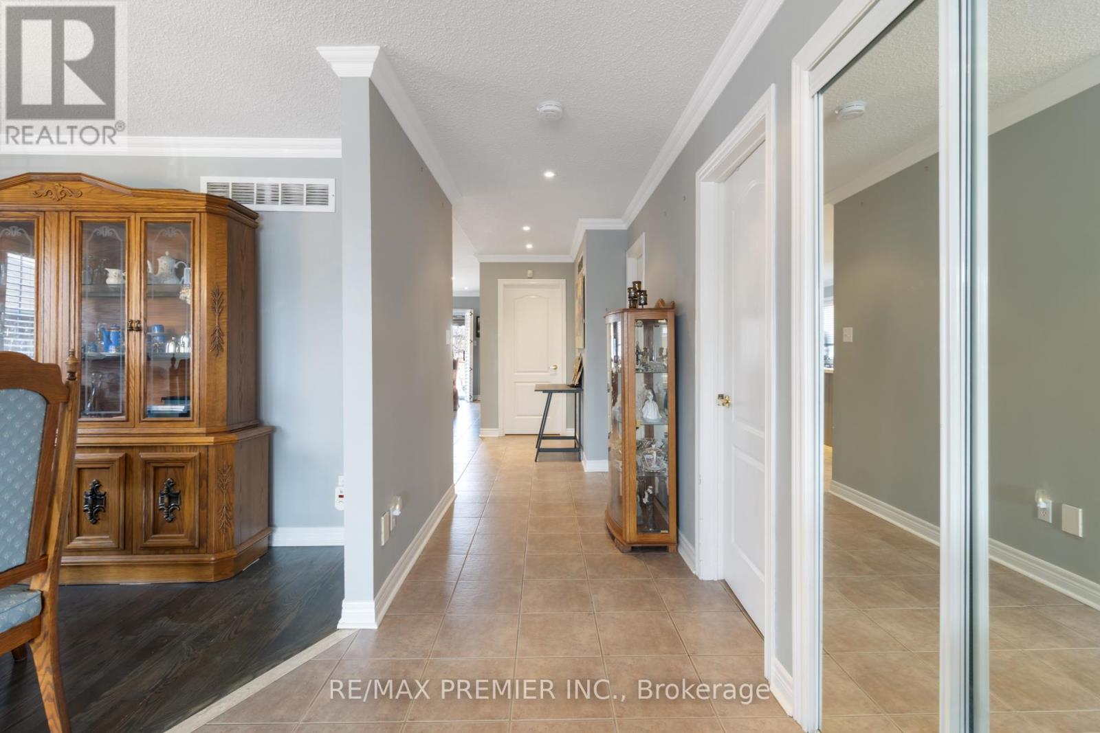 78 Rosanna Crescent, Vaughan, Ontario L6A 3E3 - Photo 10 - N12924412