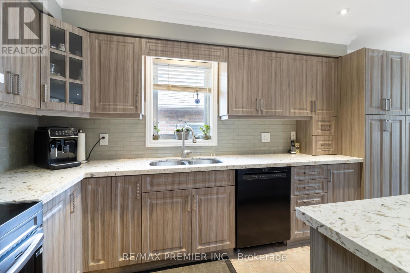 78 Rosanna Crescent, Vaughan, Ontario L6A 3E3 - Photo 14 - N12924412