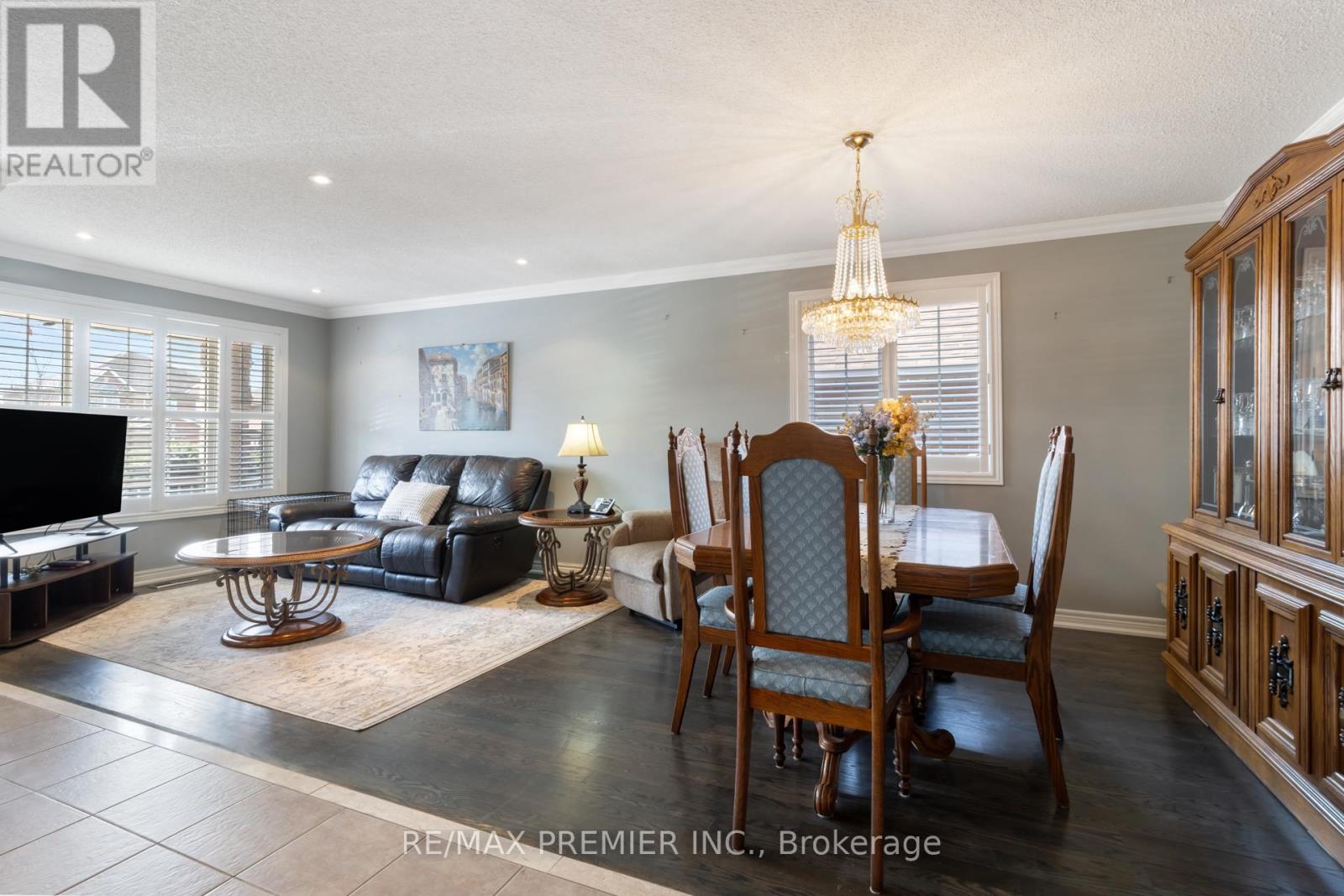 78 Rosanna Crescent, Vaughan, Ontario L6A 3E3 - Photo 8 - N12924412