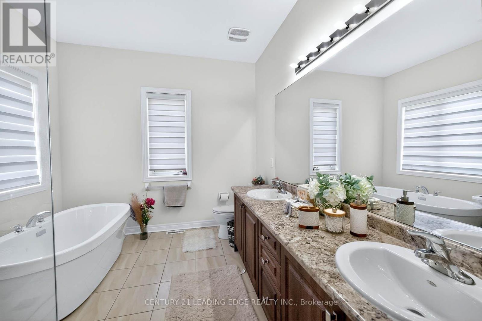 34 Buttonleaf Crescent, Whitchurch-Stouffville, Ontario  L4A 4P5 - Photo 26 - N12924422