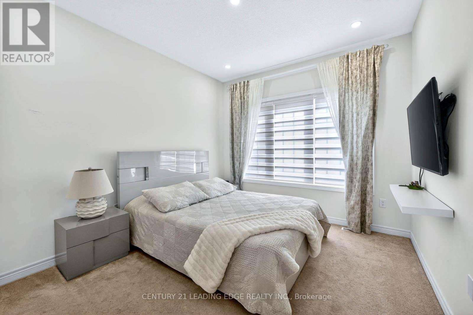 34 Buttonleaf Crescent, Whitchurch-Stouffville, Ontario  L4A 4P5 - Photo 28 - N12924422