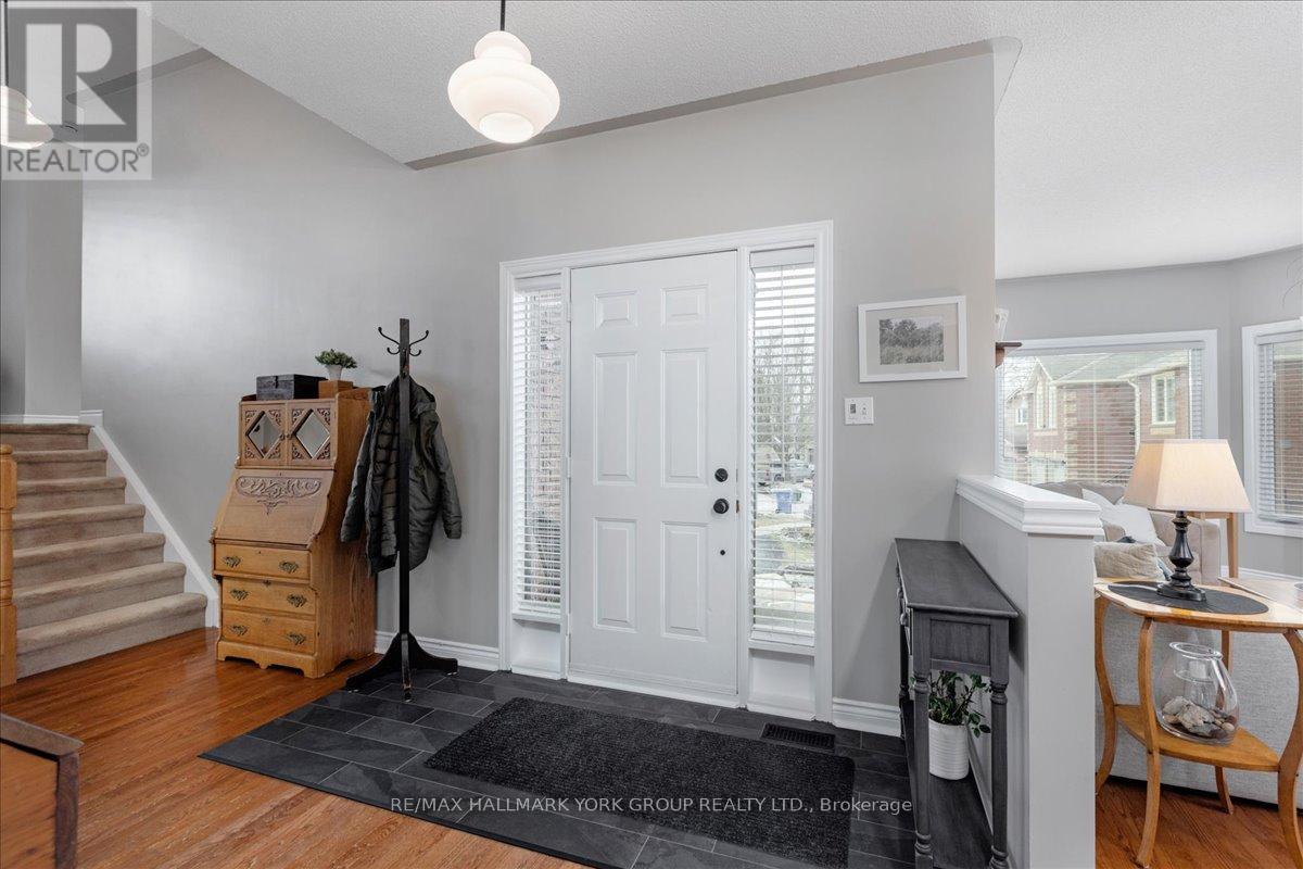 22 Margaret Place, Georgina, Ontario  L4P 3X2 - Photo 10 - N12924592