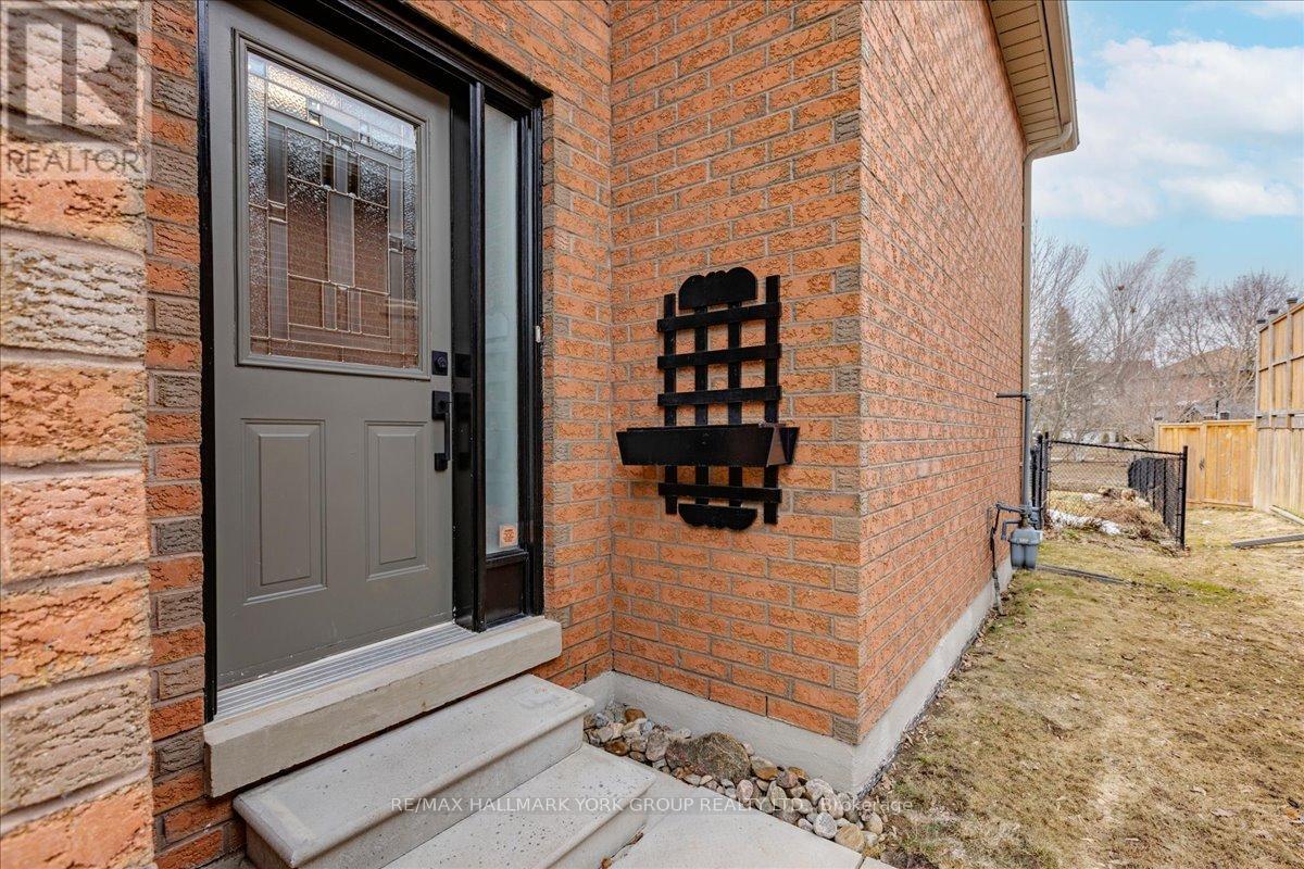 22 Margaret Place, Georgina, Ontario  L4P 3X2 - Photo 35 - N12924592