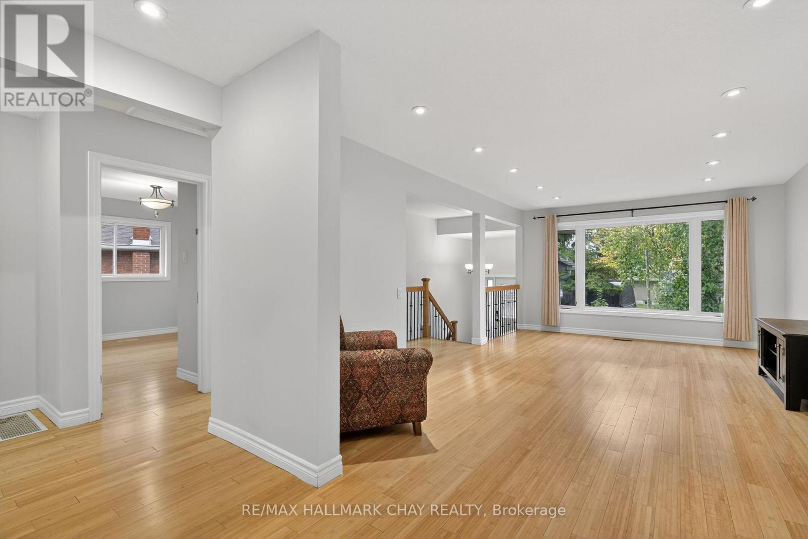 29 Oakley Park Square, Barrie (Wellington), Ontario  L4M 2K2 - Photo 15 - S12924452