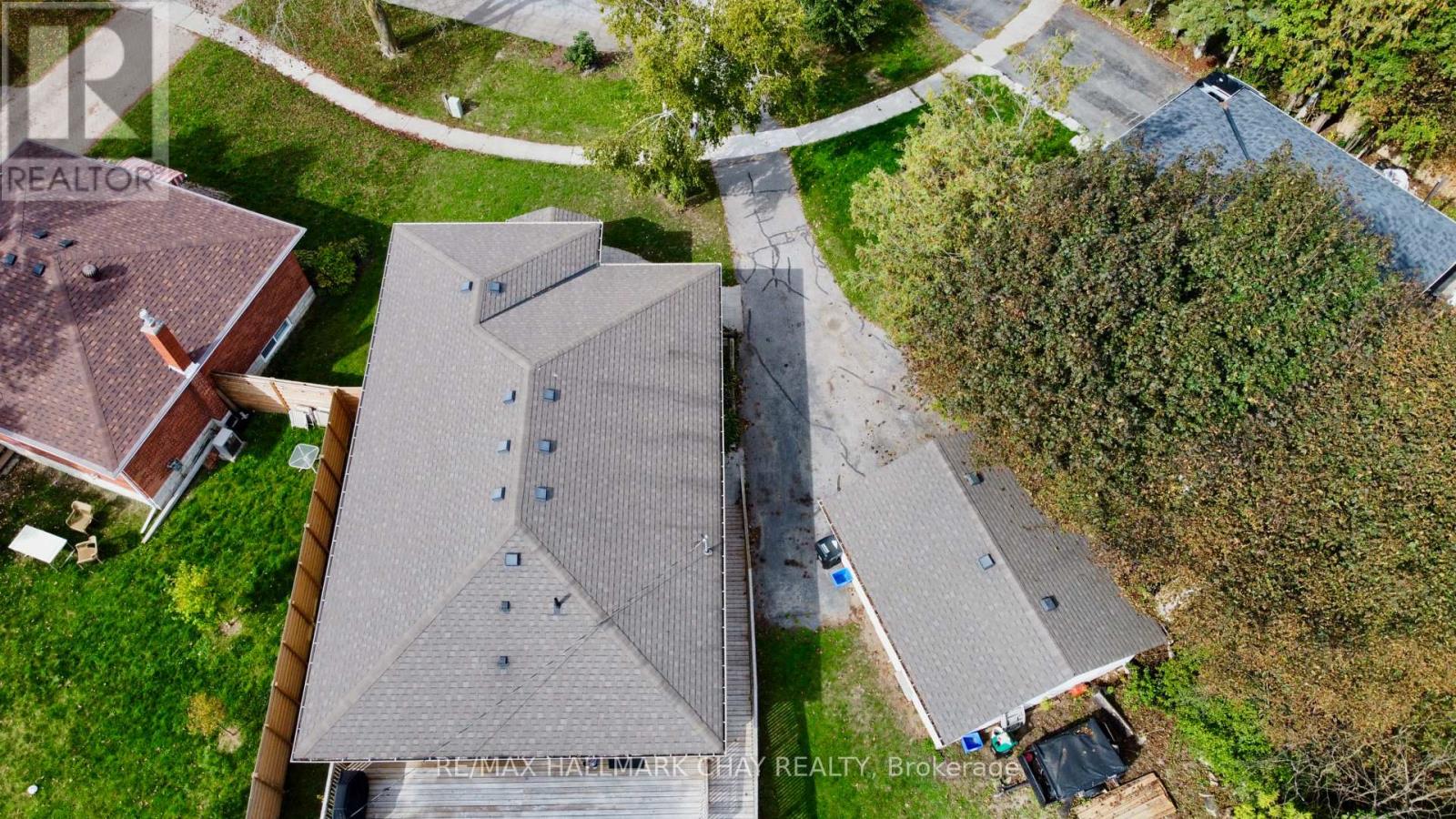 29 Oakley Park Square, Barrie (Wellington), Ontario  L4M 2K2 - Photo 37 - S12924452