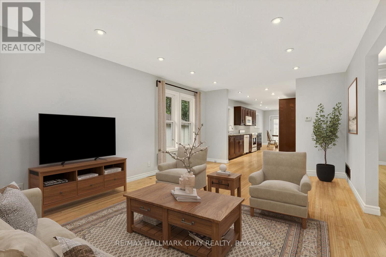 29 Oakley Park Square, Barrie (Wellington), Ontario  L4M 2K2 - Photo 6 - S12924452