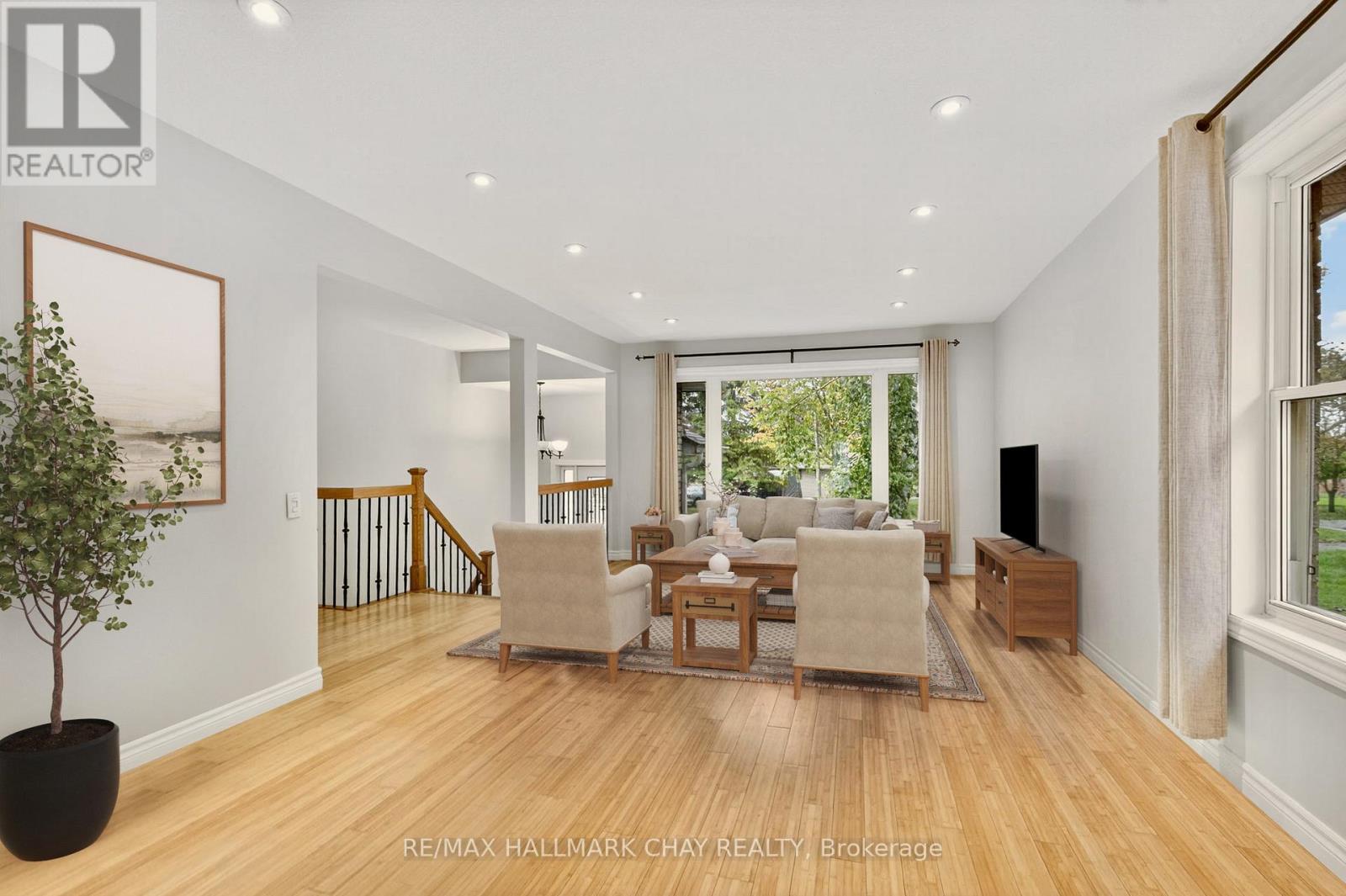 29 Oakley Park Square, Barrie (Wellington), Ontario  L4M 2K2 - Photo 8 - S12924452