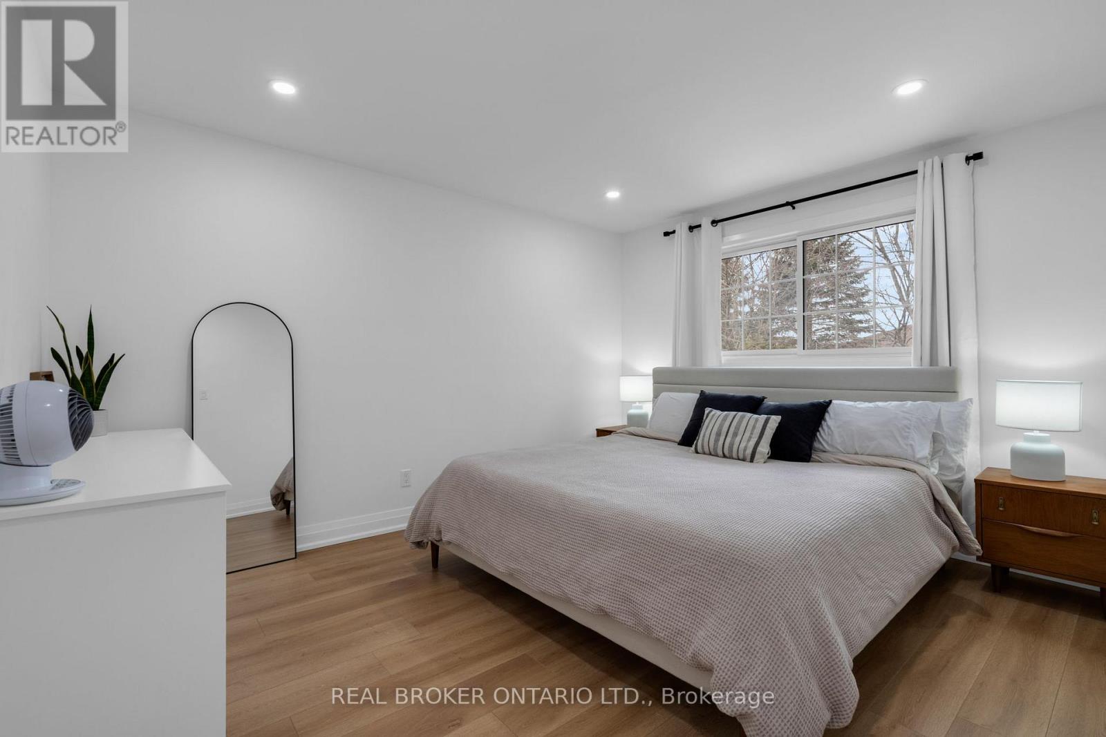 15 Buchanan Street, Barrie, Ontario  L4M 6B7 - Photo 18 - S12924506