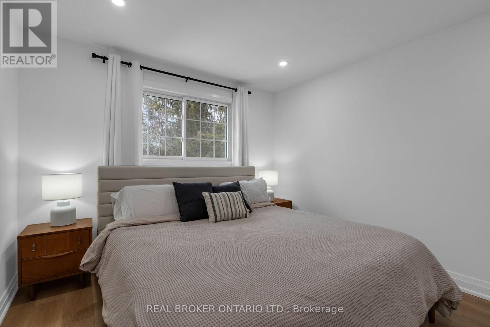 15 Buchanan Street, Barrie, Ontario  L4M 6B7 - Photo 20 - S12924506