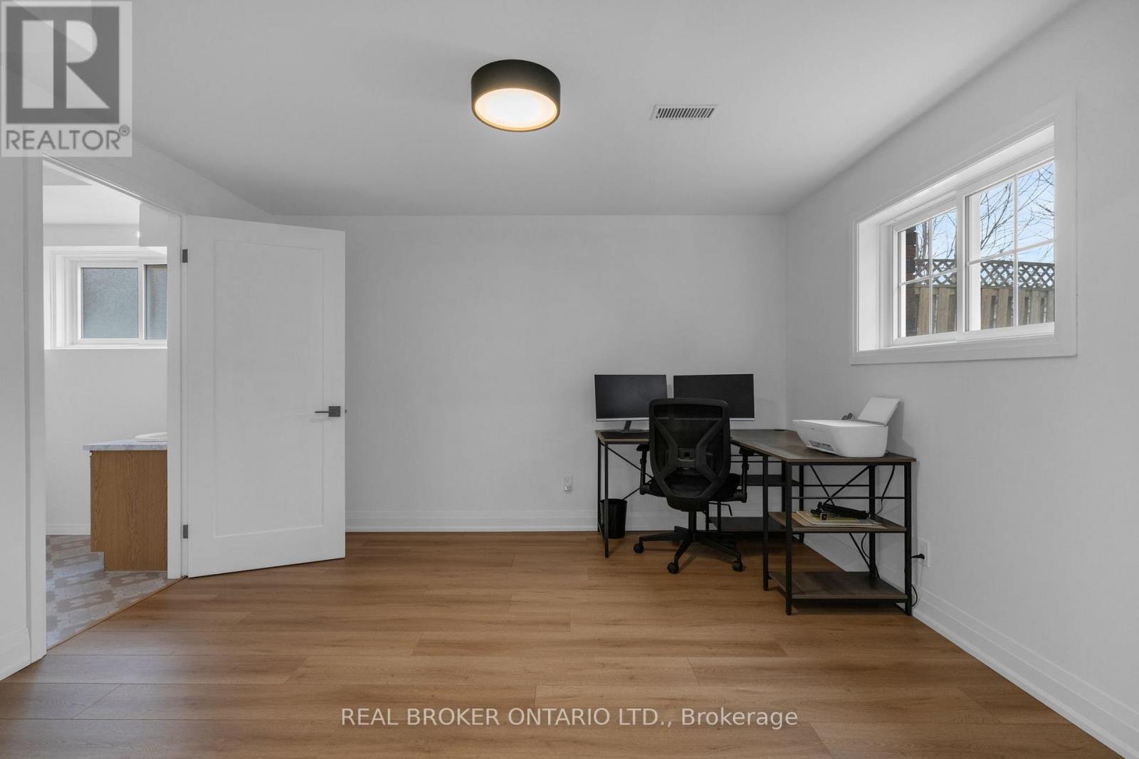 15 Buchanan Street, Barrie, Ontario  L4M 6B7 - Photo 32 - S12924506