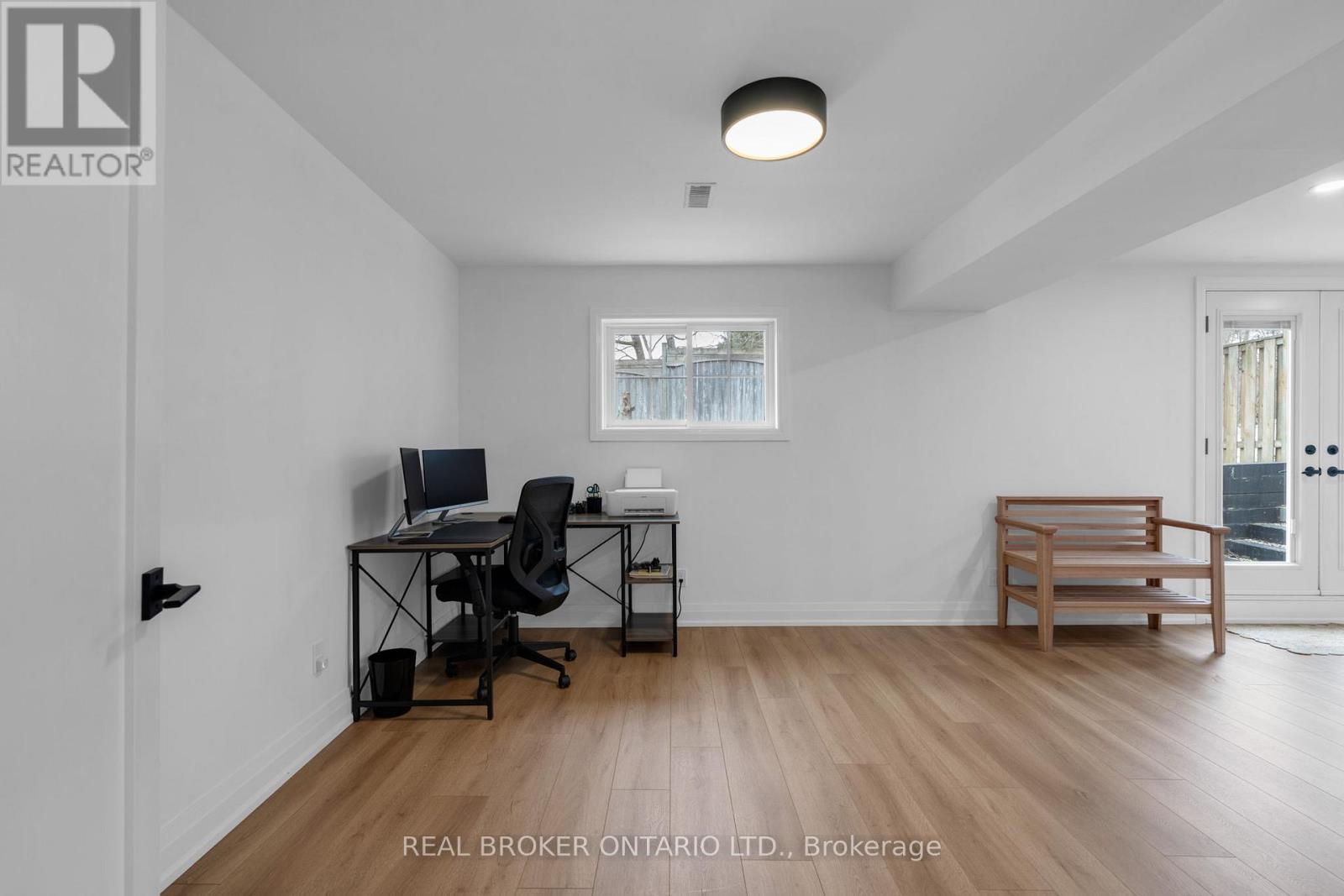 15 Buchanan Street, Barrie, Ontario  L4M 6B7 - Photo 33 - S12924506