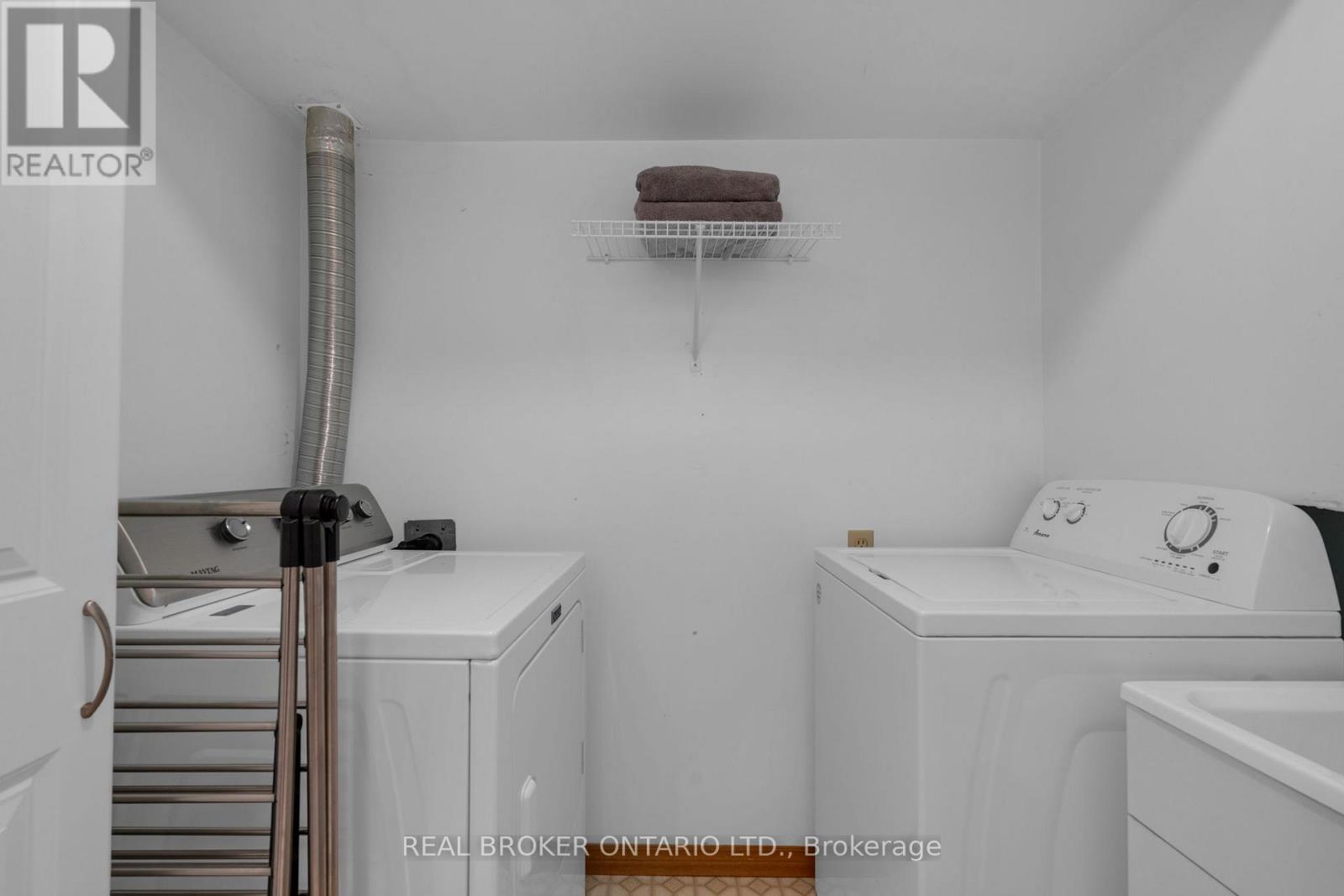 15 Buchanan Street, Barrie, Ontario  L4M 6B7 - Photo 36 - S12924506