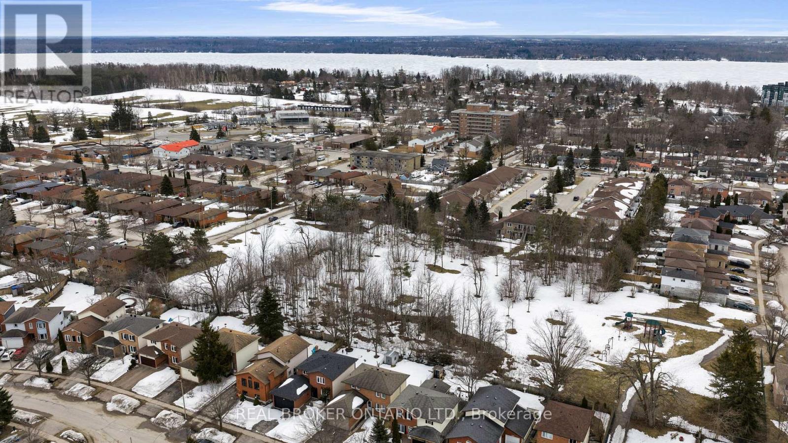 15 Buchanan Street, Barrie, Ontario  L4M 6B7 - Photo 42 - S12924506