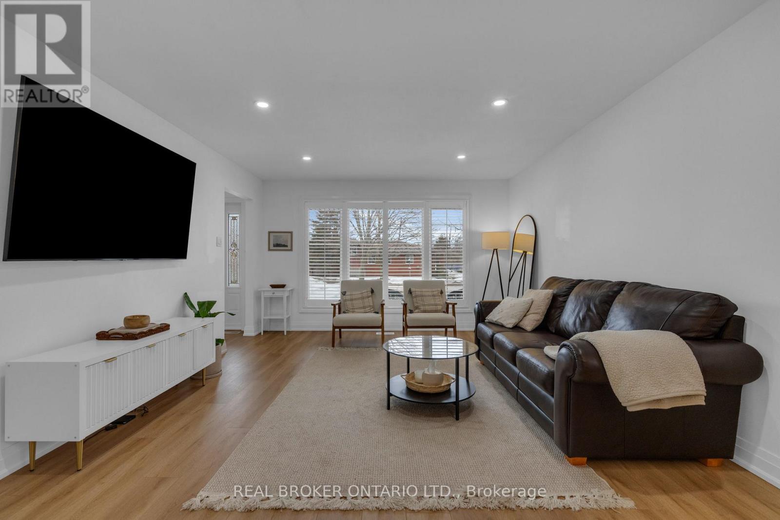 15 Buchanan Street, Barrie, Ontario  L4M 6B7 - Photo 5 - S12924506