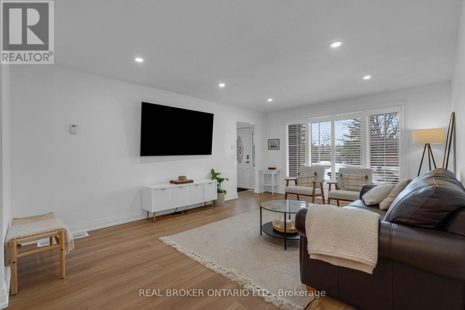 15 Buchanan Street, Barrie, Ontario  L4M 6B7 - Photo 6 - S12924506