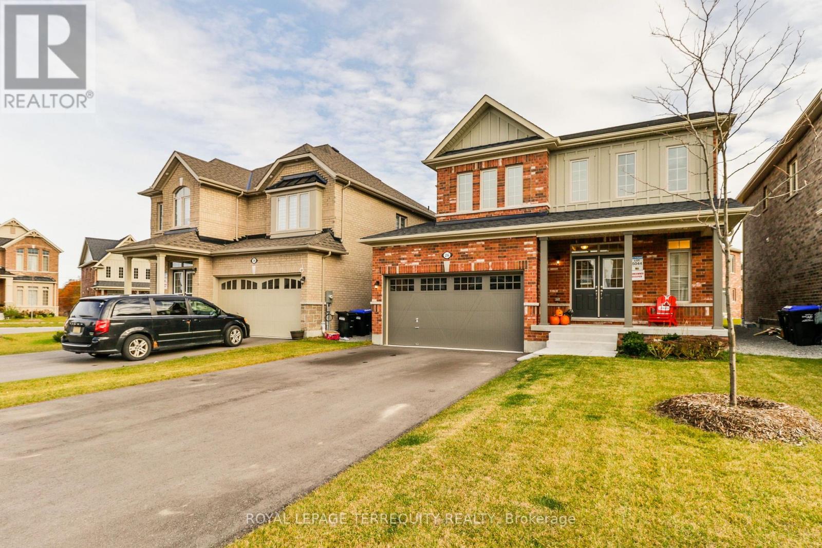 26 Sanford Circle, Springwater, Ontario  L9X 2A8 - Photo 2 - S12924562