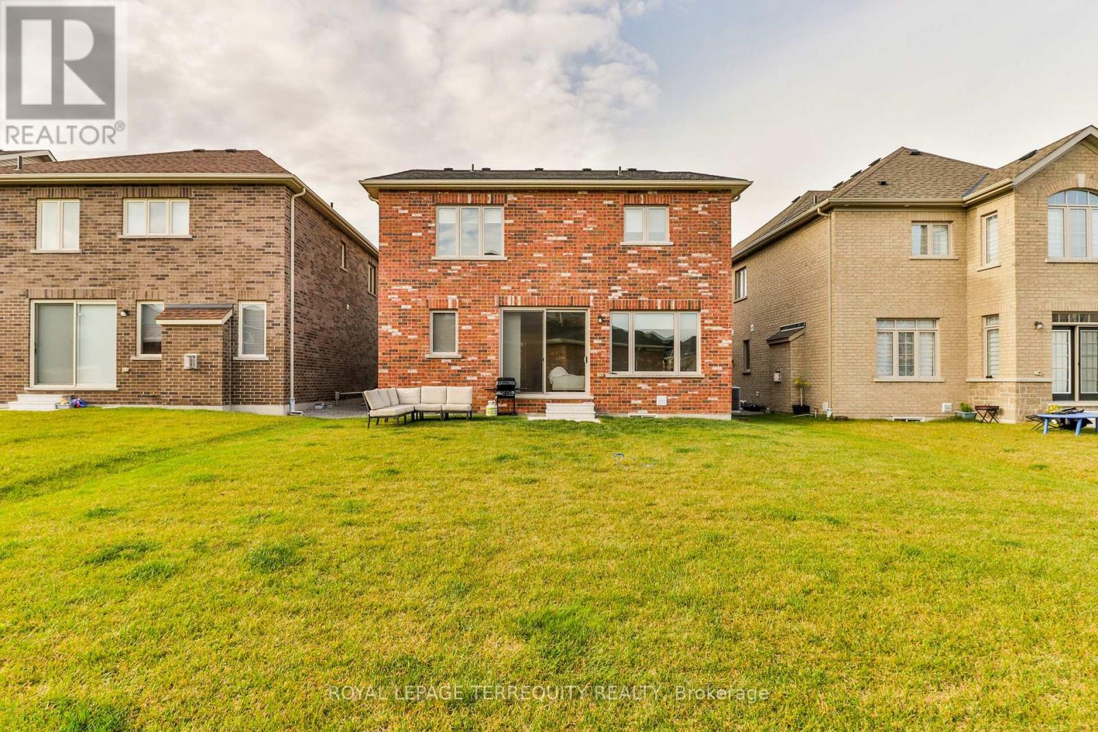 26 Sanford Circle, Springwater, Ontario  L9X 2A8 - Photo 33 - S12924562