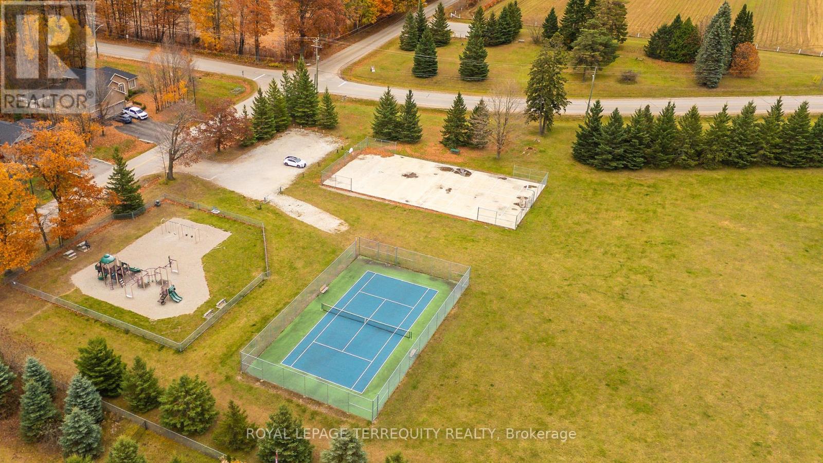 26 Sanford Circle, Springwater, Ontario  L9X 2A8 - Photo 39 - S12924562