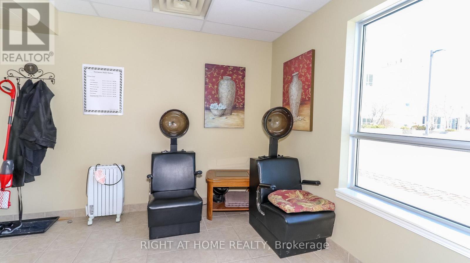 312 - 90 Dean Avenue, Barrie, Ontario  L4N 0M3 - Photo 17 - S12924584