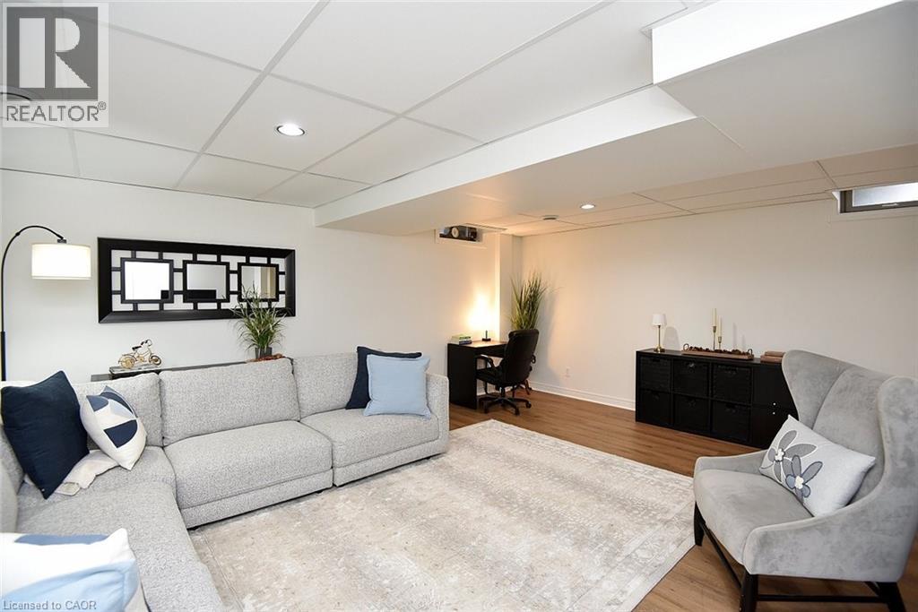 111 Magnolia Crescent, Grimsby, Ontario  L3M 5R5 - Photo 38 - 40814822