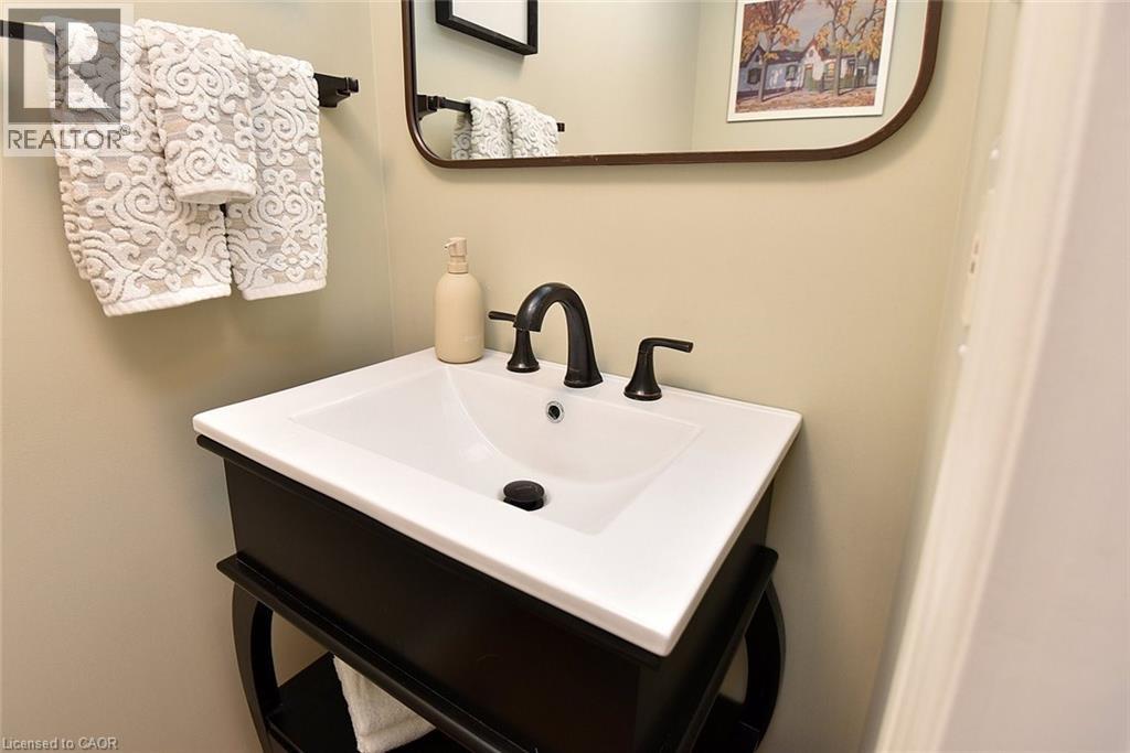 111 Magnolia Crescent, Grimsby, Ontario  L3M 5R5 - Photo 18 - 40814822