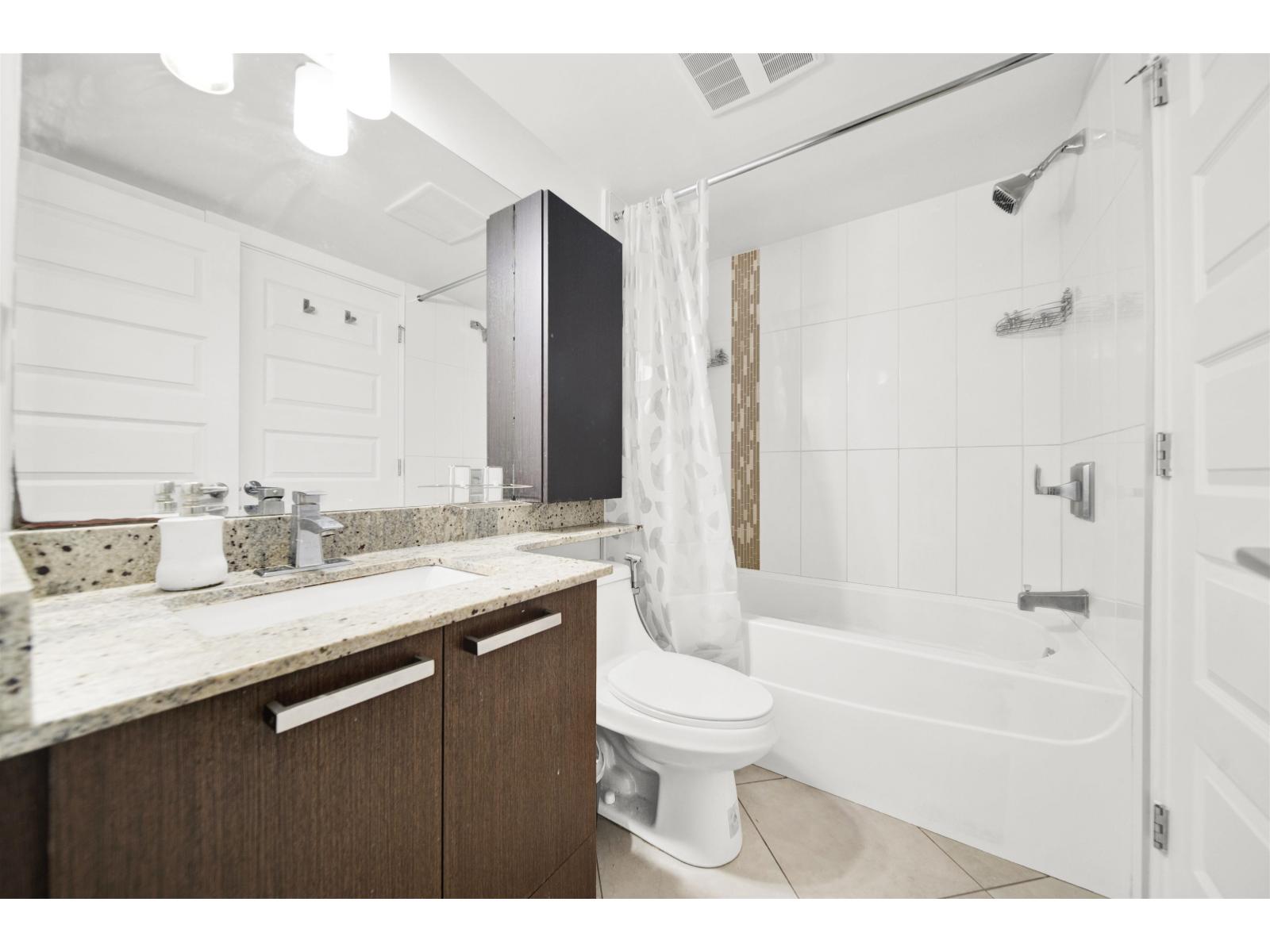 305 13883 Laurel Drive, Surrey, British Columbia  V2R 0W1 - Photo 14 - R3103373