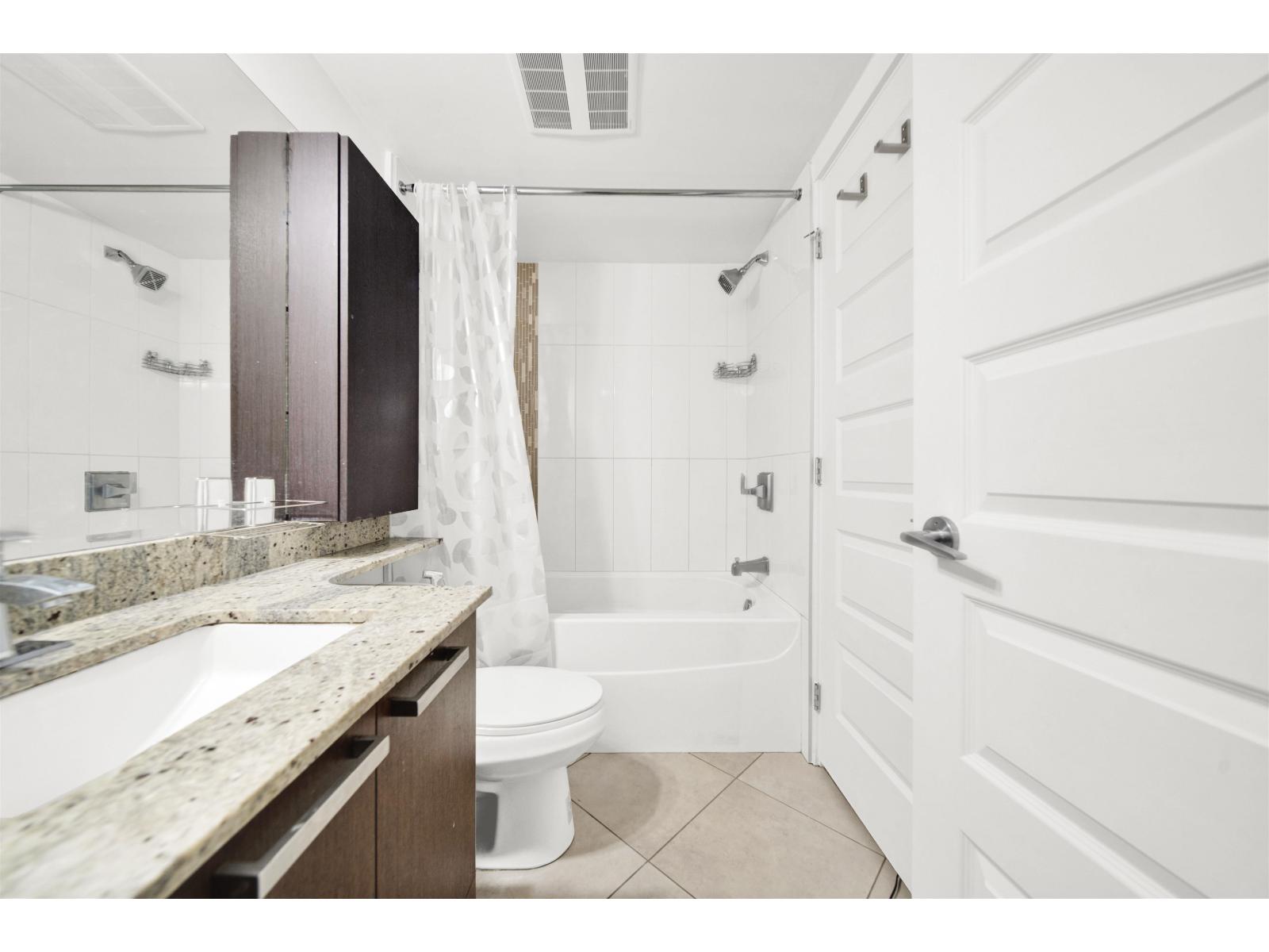 305 13883 Laurel Drive, Surrey, British Columbia  V2R 0W1 - Photo 12 - R3103373