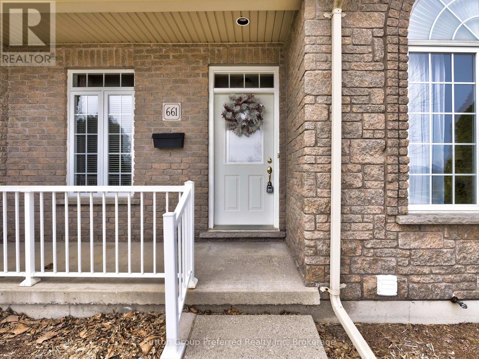 661 Southwood Way, Woodstock, Ontario  N4S 9A6 - Photo 3 - X12826116