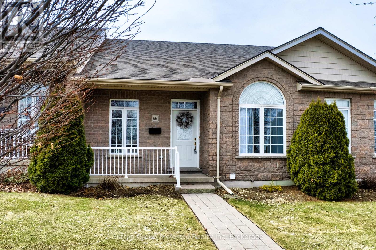 661 SOUTHWOOD WAY, Woodstock, Ontario