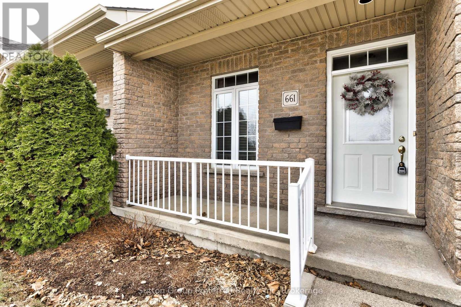 661 Southwood Way, Woodstock, Ontario  N4S 9A6 - Photo 2 - X12826116