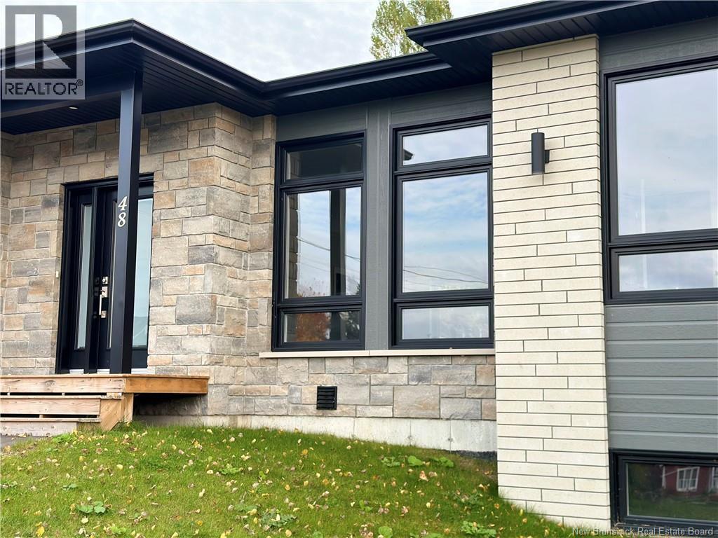 48 Mgr-Roy Avenue, Edmundston, New Brunswick  E3V 4G4 - Photo 2 - NB135882