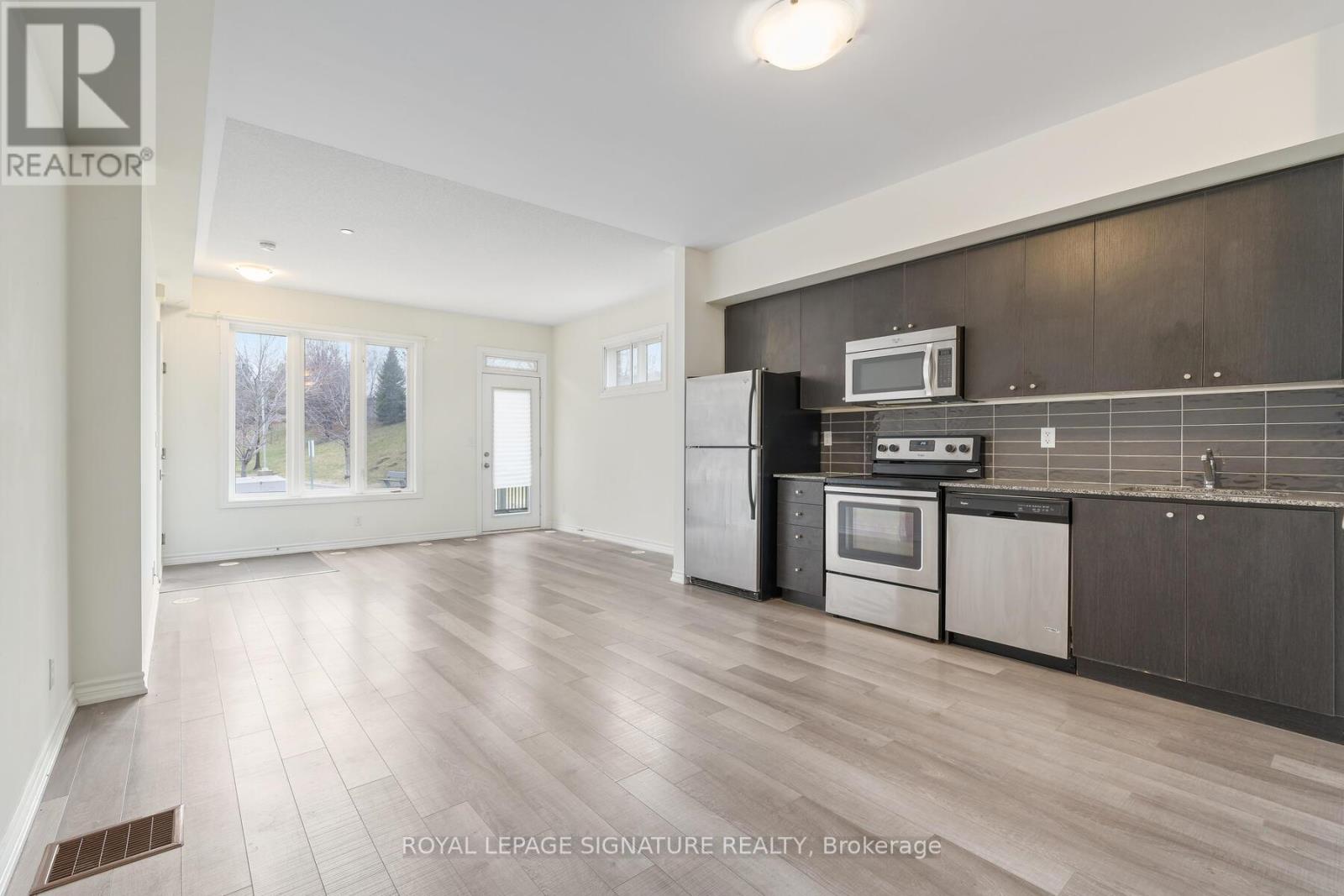 65 - 130 Twenty Fourth Street, Toronto, Ontario  M8V 3N7 - Photo 14 - W12924430