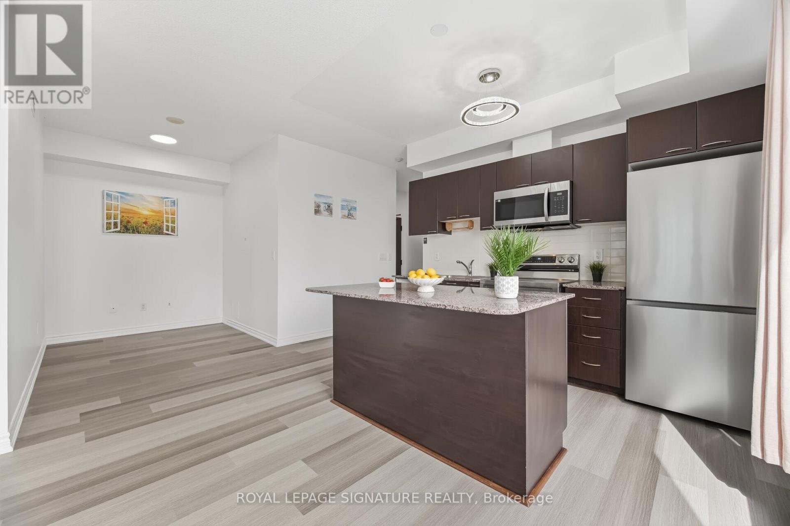 2608 - 385 Prince Of Wales Drive, Mississauga, Ontario  L5B 0C6 - Photo 11 - W12924444