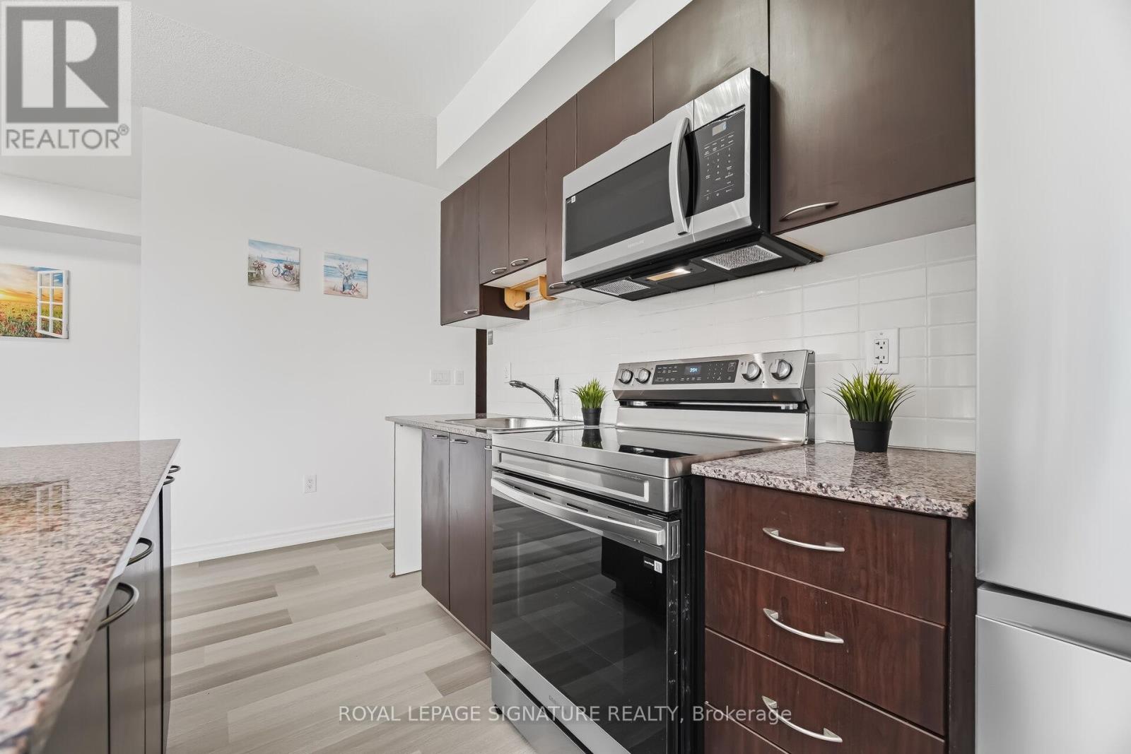 2608 - 385 Prince Of Wales Drive, Mississauga, Ontario  L5B 0C6 - Photo 14 - W12924444