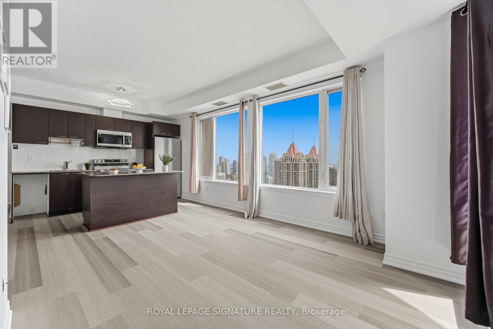 2608 - 385 Prince Of Wales Drive, Mississauga, Ontario  L5B 0C6 - Photo 16 - W12924444