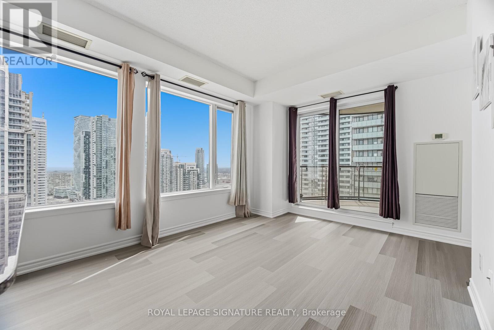 2608 - 385 Prince Of Wales Drive, Mississauga, Ontario  L5B 0C6 - Photo 18 - W12924444