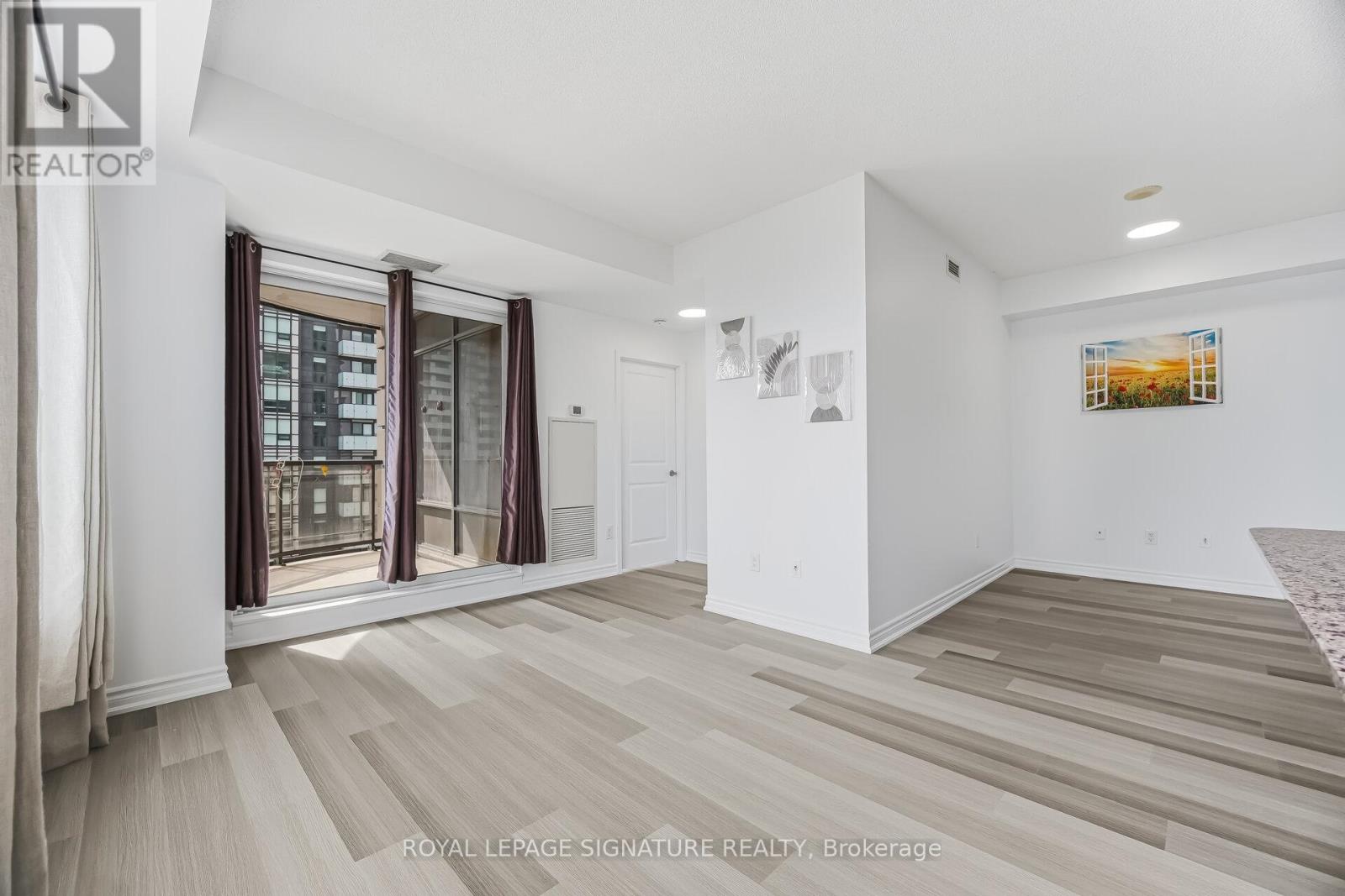 2608 - 385 Prince Of Wales Drive, Mississauga, Ontario  L5B 0C6 - Photo 20 - W12924444