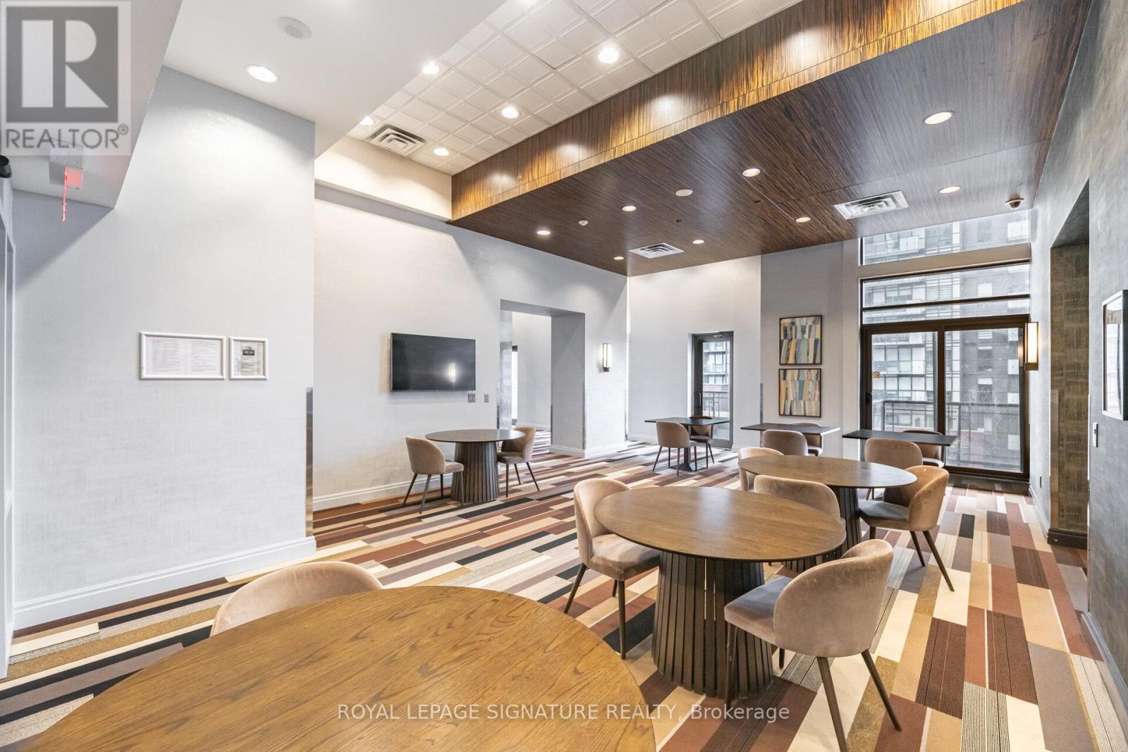 2608 - 385 Prince Of Wales Drive, Mississauga, Ontario  L5B 0C6 - Photo 37 - W12924444