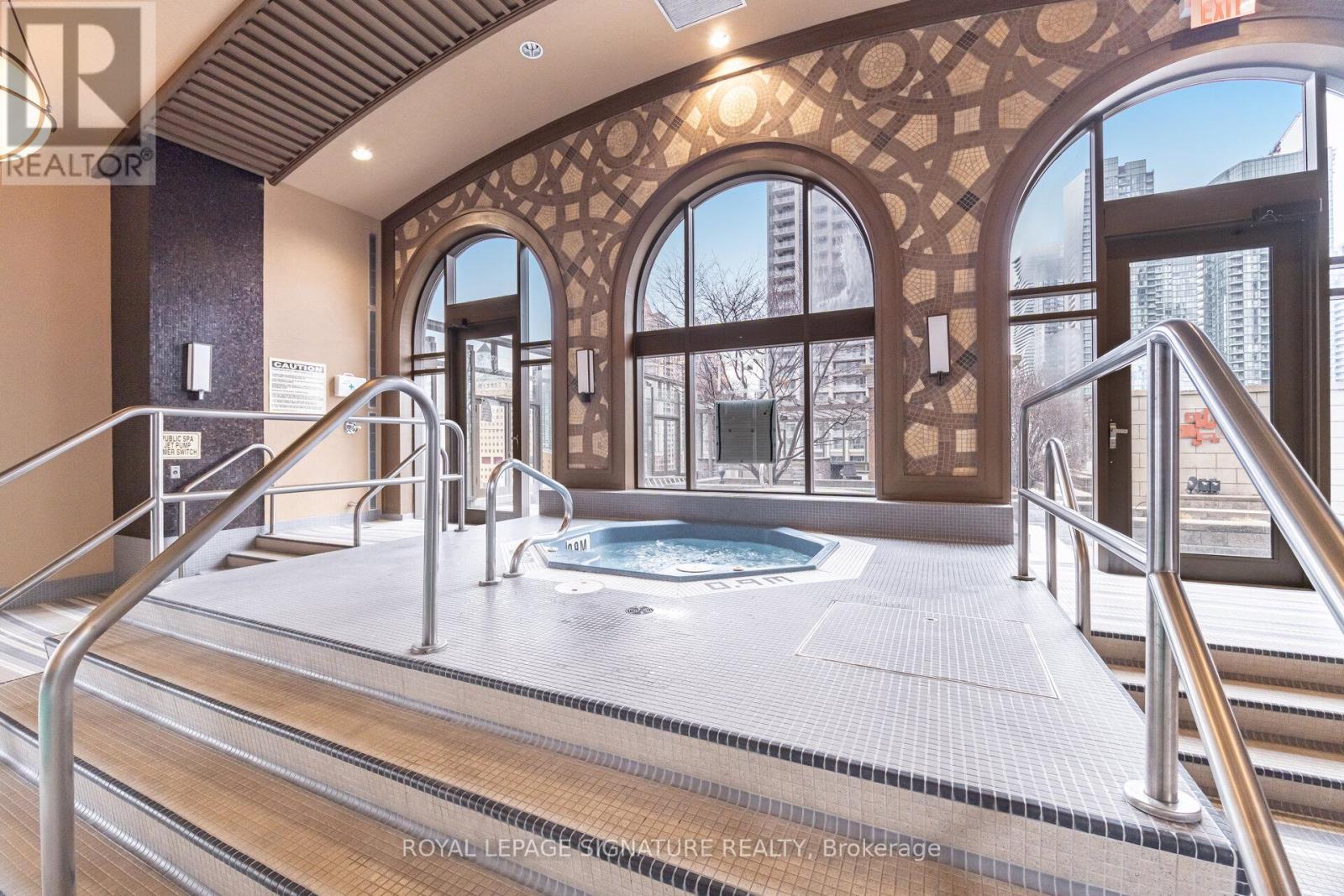 2608 - 385 Prince Of Wales Drive, Mississauga, Ontario  L5B 0C6 - Photo 48 - W12924444