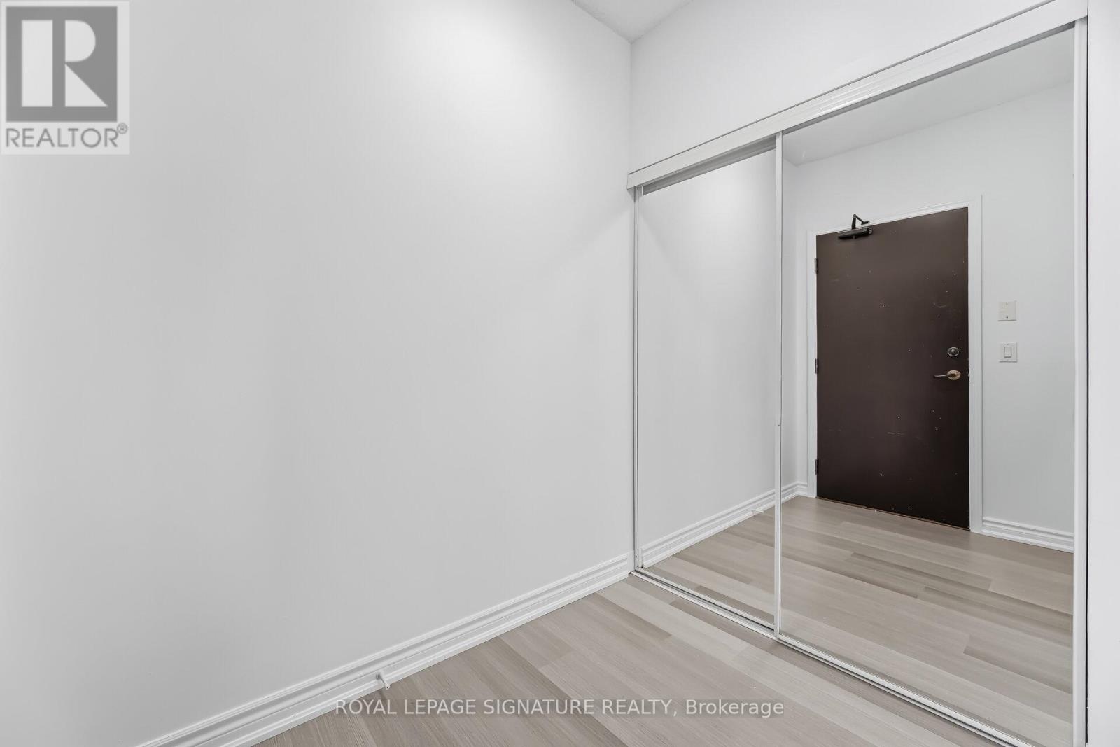 2608 - 385 Prince Of Wales Drive, Mississauga, Ontario  L5B 0C6 - Photo 6 - W12924444