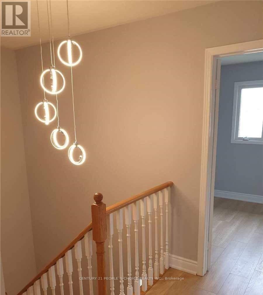 11 Canoe Glide Lane, Brampton, Ontario  L6R 2A8 - Photo 3 - W12924502